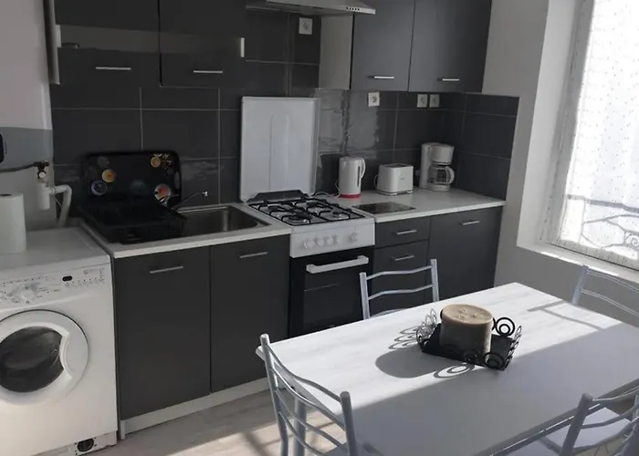 Apartment F2 Agreable Proche De Toute Commodite *